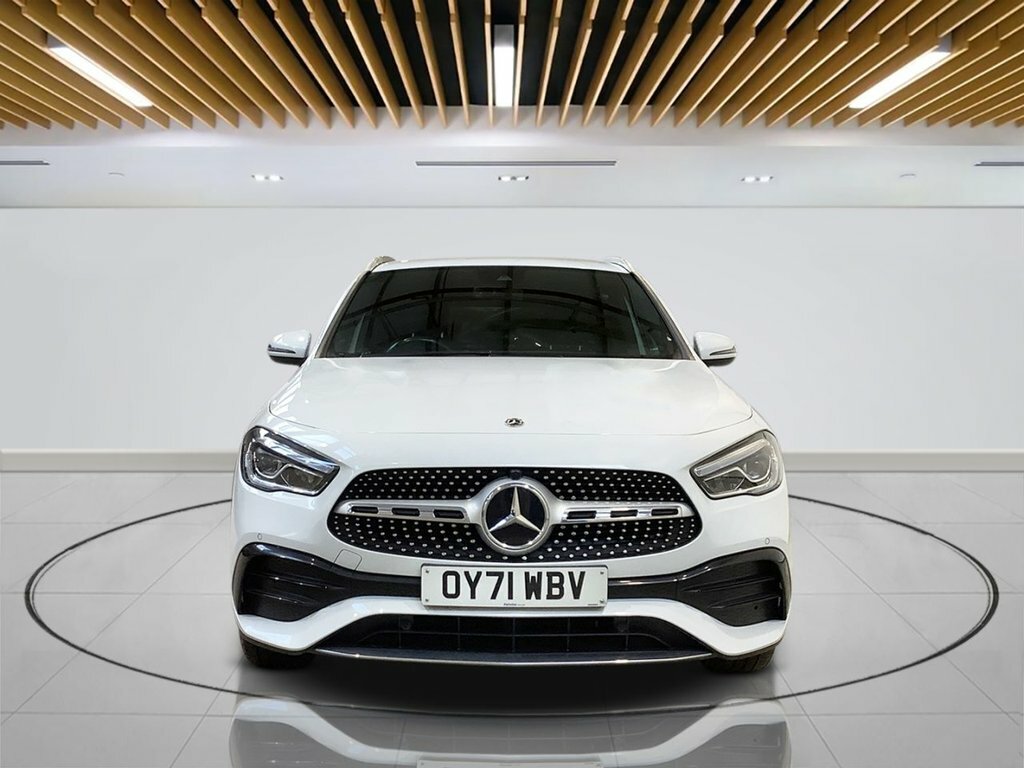 Mercedes-Benz GLA Class 1.3L Exclusive Edition White #2