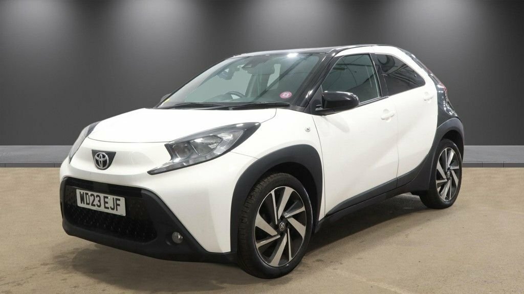 Toyota Aygo X 1L Edge White #2