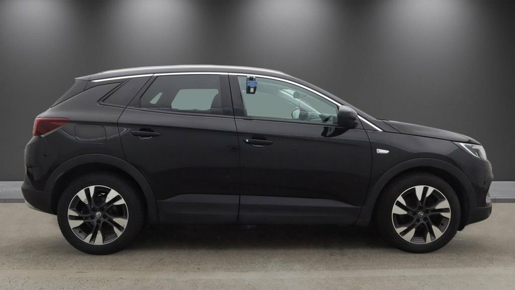 Vauxhall Grandland X 1.2L Sri Nav Black #5