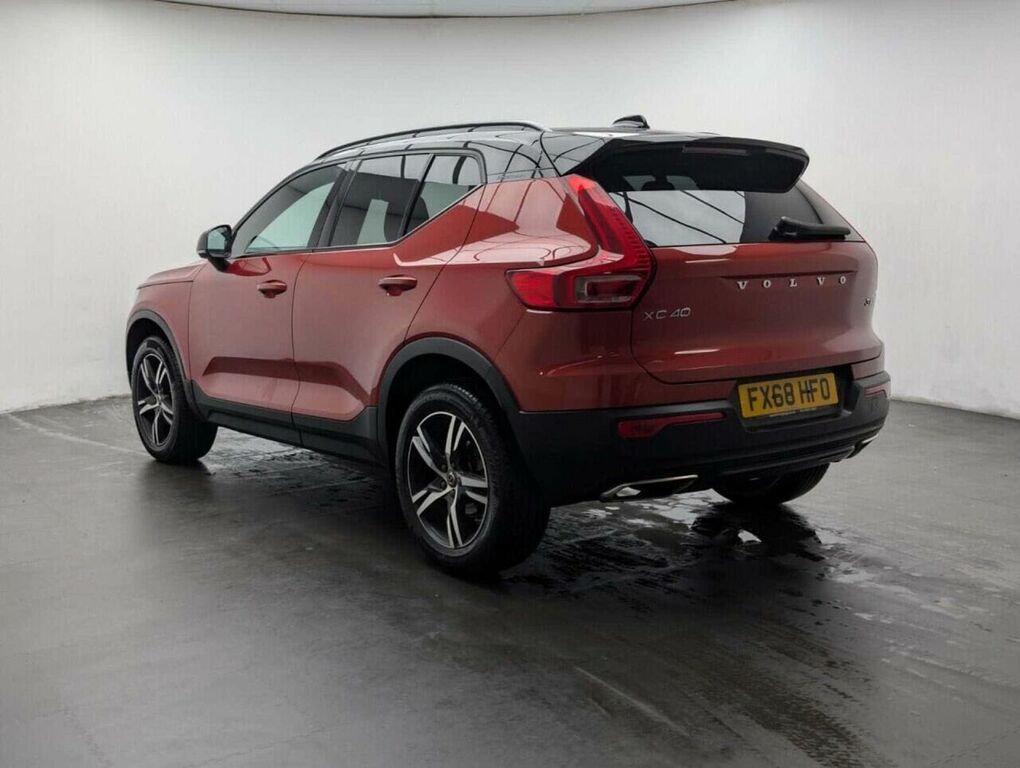 Volvo XC40 1.5 T3 R-design Suv Euro 6 Ss Red #6