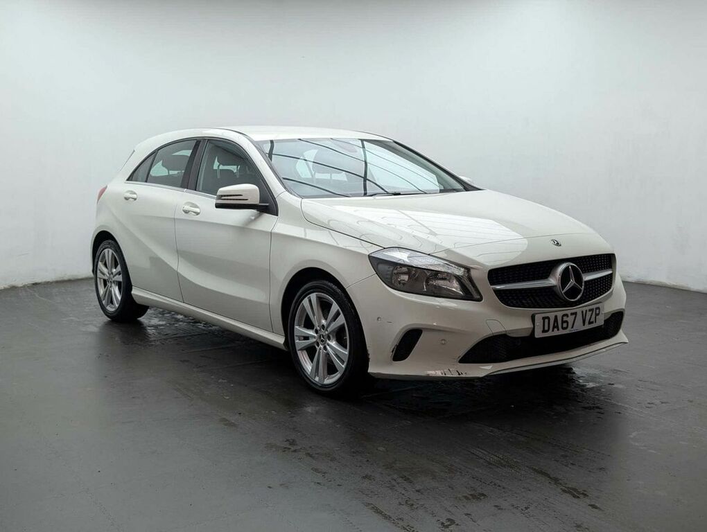 Mercedes-Benz A Class 1.6 A 180 Sport Executive DA67VZP White #2