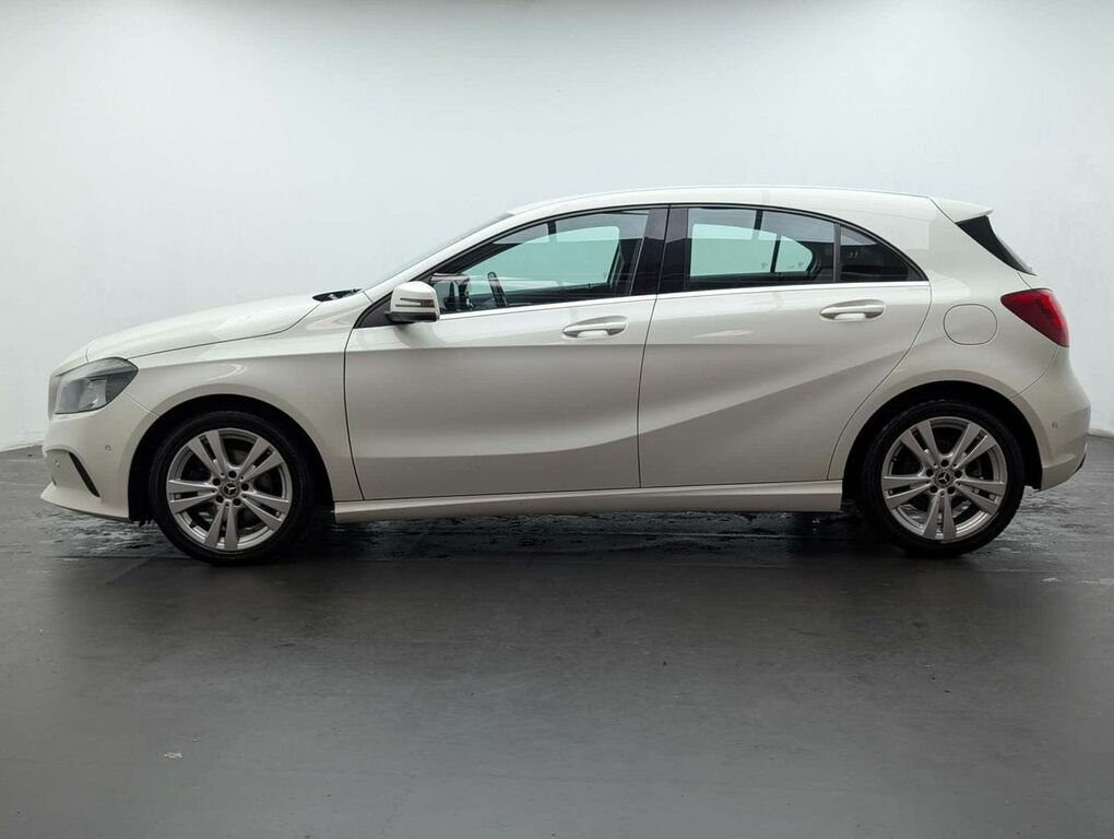 Mercedes-Benz A Class 1.6 A 180 Sport Executive DA67VZP White #5
