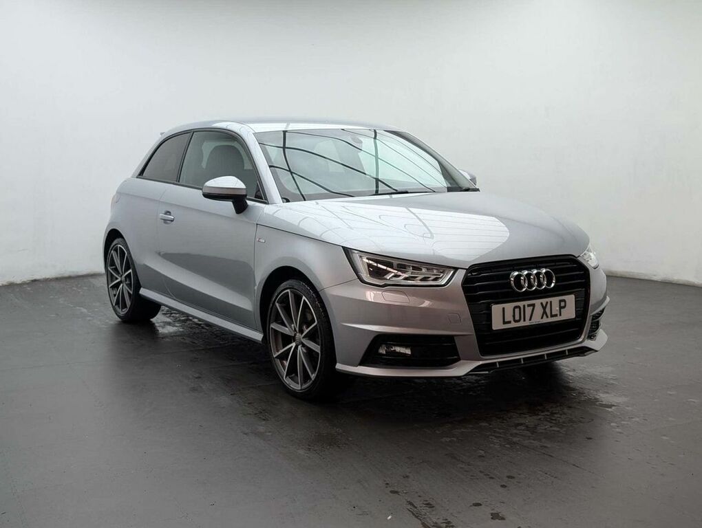 Audi A1 1.4 A1 Black Edition Tfsi Silver #2