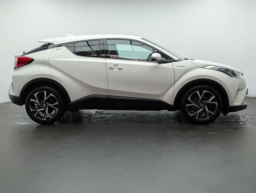 Toyota C-Hr 1.8 C-hr Design Hev Cvt MH68LSF White #3