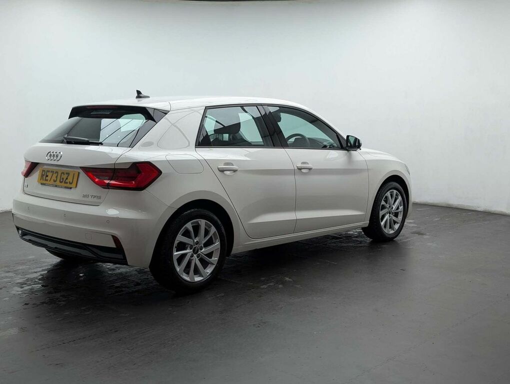 Audi A1 1.0 A1 Sportback 25 Tfsi Sport RE73GZJ White #3