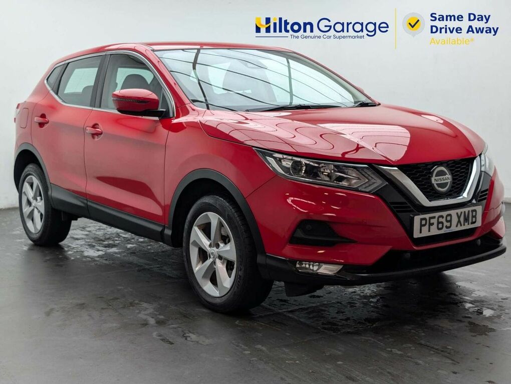 Nissan Qashqai 1.3 Qashqai Acenta Premium Dig-t PF69XMB Red