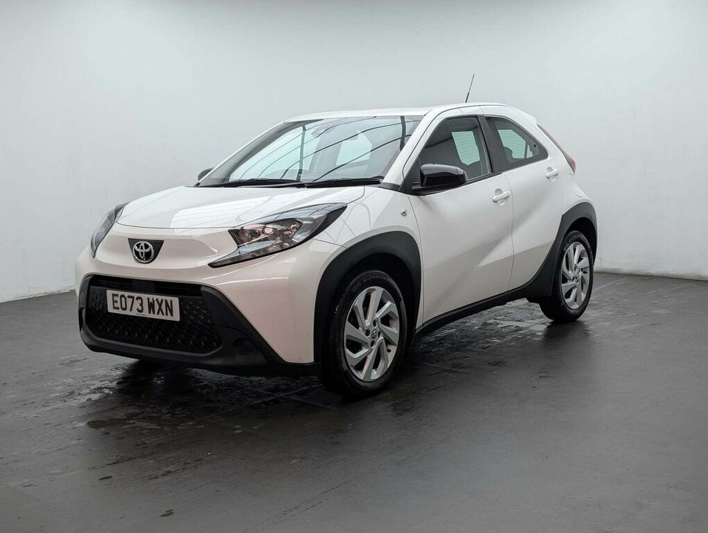 Toyota Aygo X 1.0 Aygo X Pure Vvt-i EO73WXN White #4