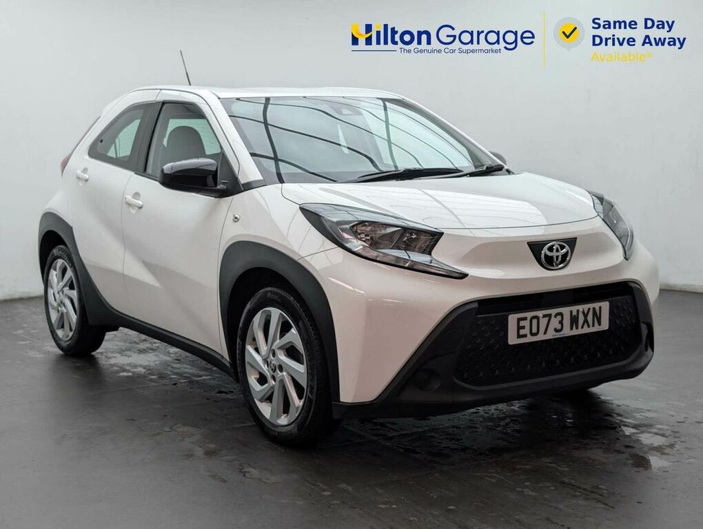 Toyota Aygo X 1.0 Aygo X Pure Vvt-i EO73WXN White