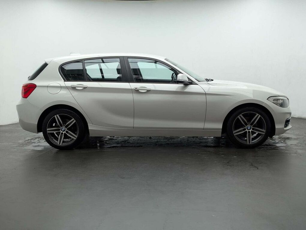 BMW 1 Series 1.5 118I Sport White #6