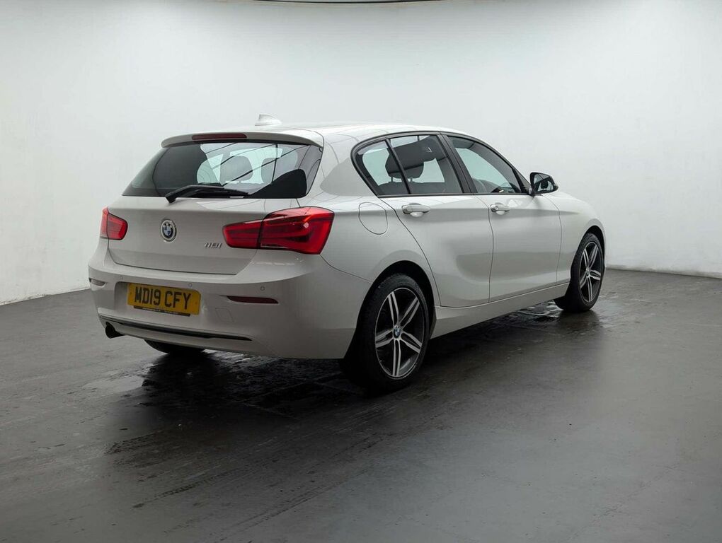 BMW 1 Series 1.5 118I Sport White #5