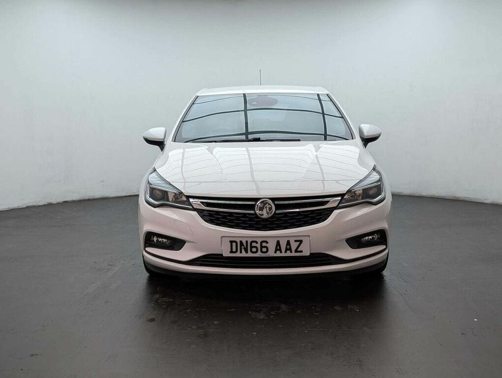 Vauxhall Astra 1.4 Astra Sri T DN66AAZ White #3