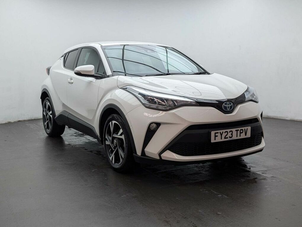 Toyota C-Hr 1.8 C-hr Design Hev Cvt FY23TPV White #2