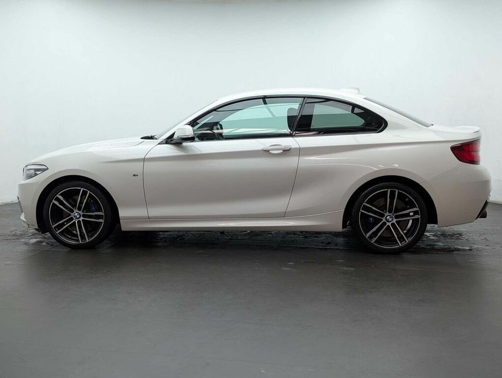 BMW 2 Series 1.5 218I M Sport FJ70UAG White #5