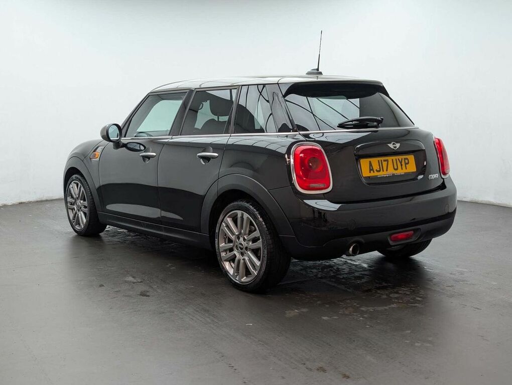 Mini Hatch 1.5 Cooper Seven AJ17UYP Black #6
