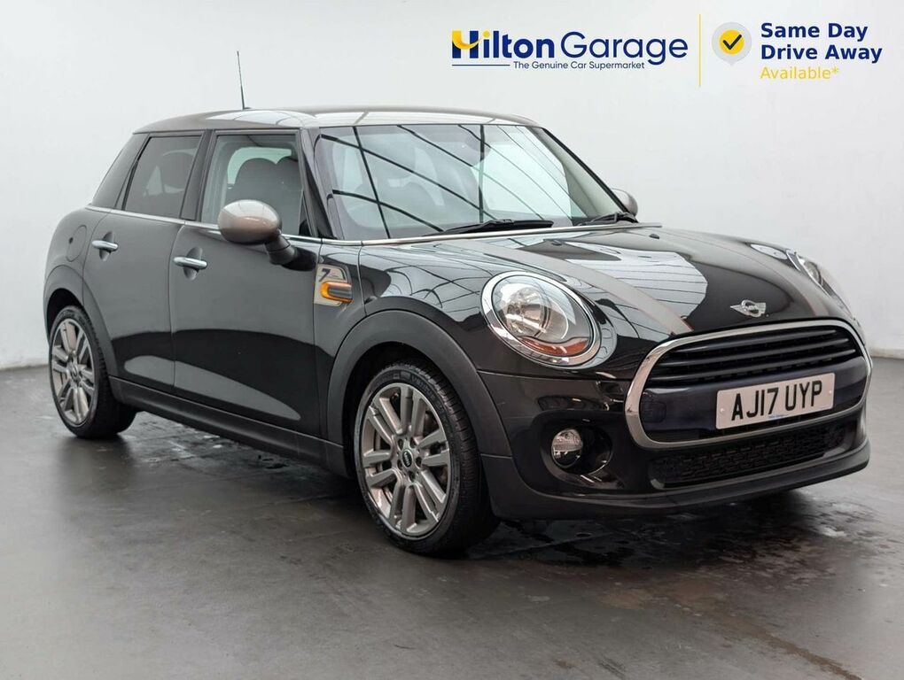 Mini Hatch 1.5 Cooper Seven AJ17UYP Black