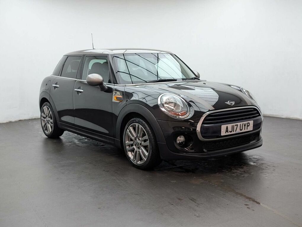 Mini Hatch 1.5 Cooper Seven AJ17UYP Black #2