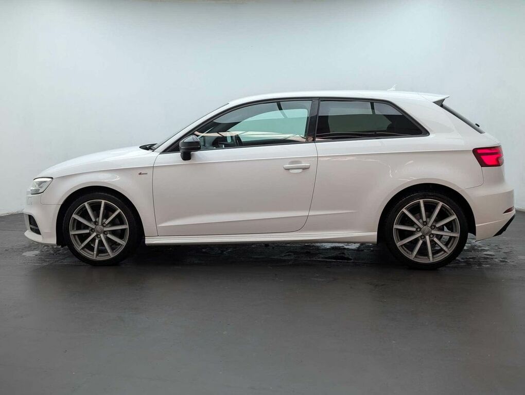 Audi A3 1.5 3 Black Edition Tfsi YP67DVW White #5