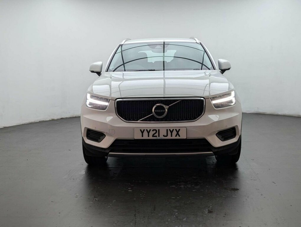 Volvo XC40 1.5L Momentum YY21JYX White #3