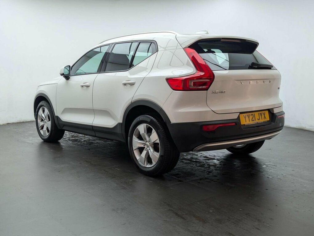 Volvo XC40 1.5L Momentum YY21JYX White #6