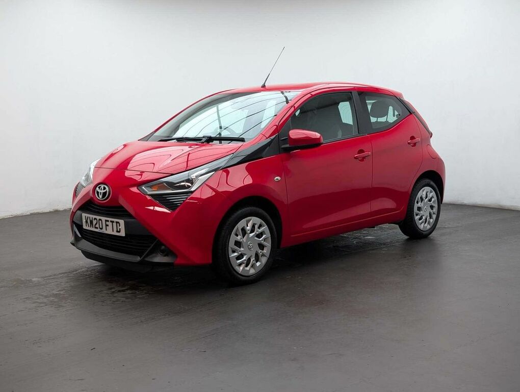 Toyota Aygo X 1.0 Aygo X-play Tss Vvt-i Red #4