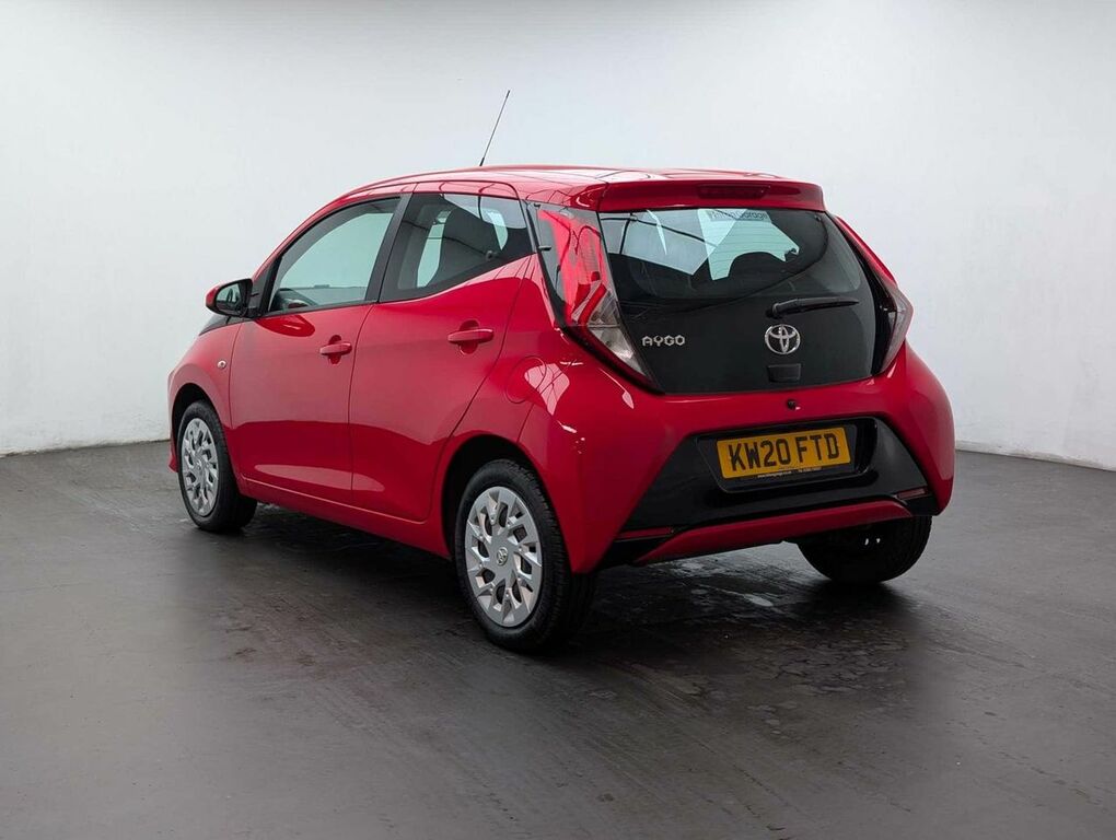 Toyota Aygo X 1.0 Aygo X-play Tss Vvt-i Red #6