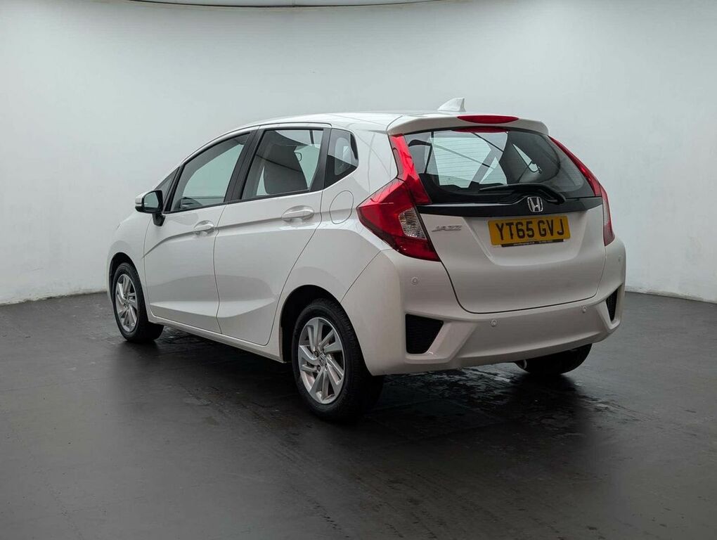 Honda Jazz 1.3 Jazz Se I-vtec Cvt White #6