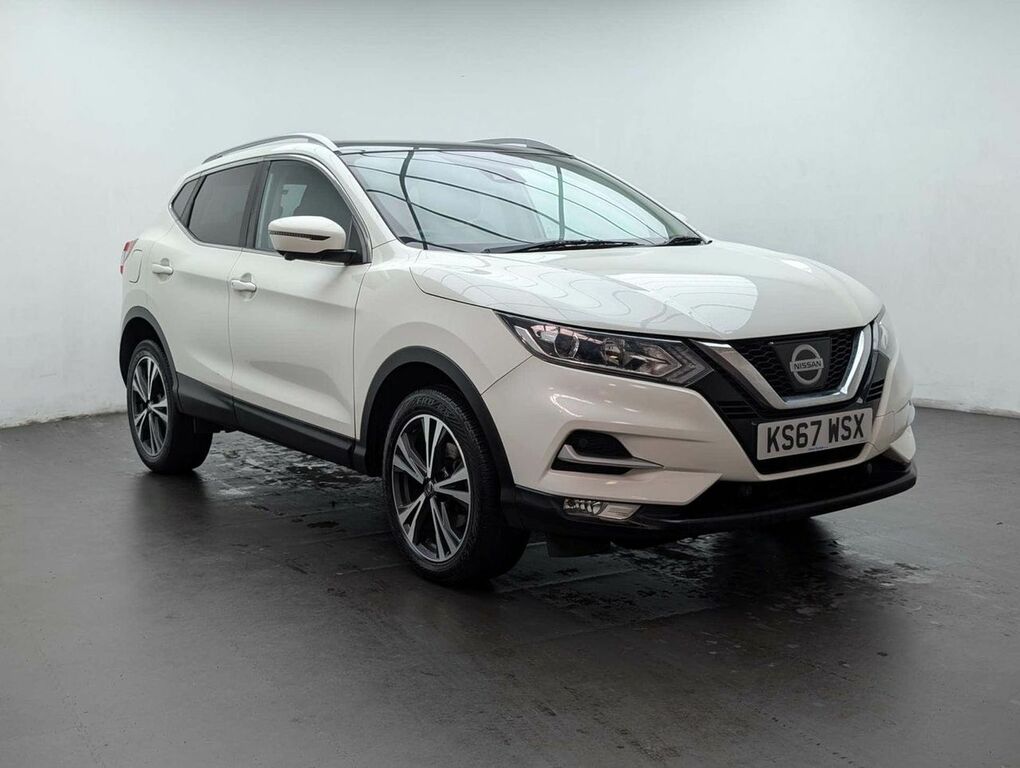 Nissan Qashqai 1.6 Qashqai N-connecta Dig-t White #2