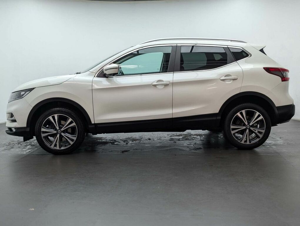 Nissan Qashqai 1.6 Qashqai N-connecta Dig-t White #5