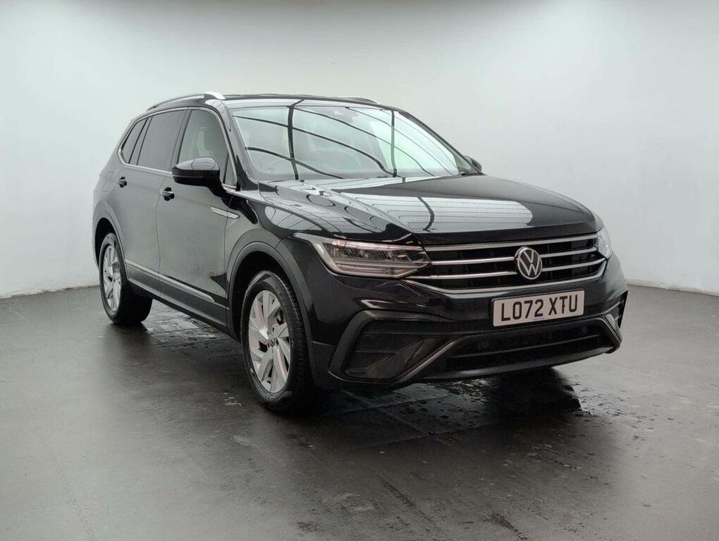 Volkswagen Tiguan Allspace 1.5 Tiguan Allspace Life Tsi LO72XTU Black #2