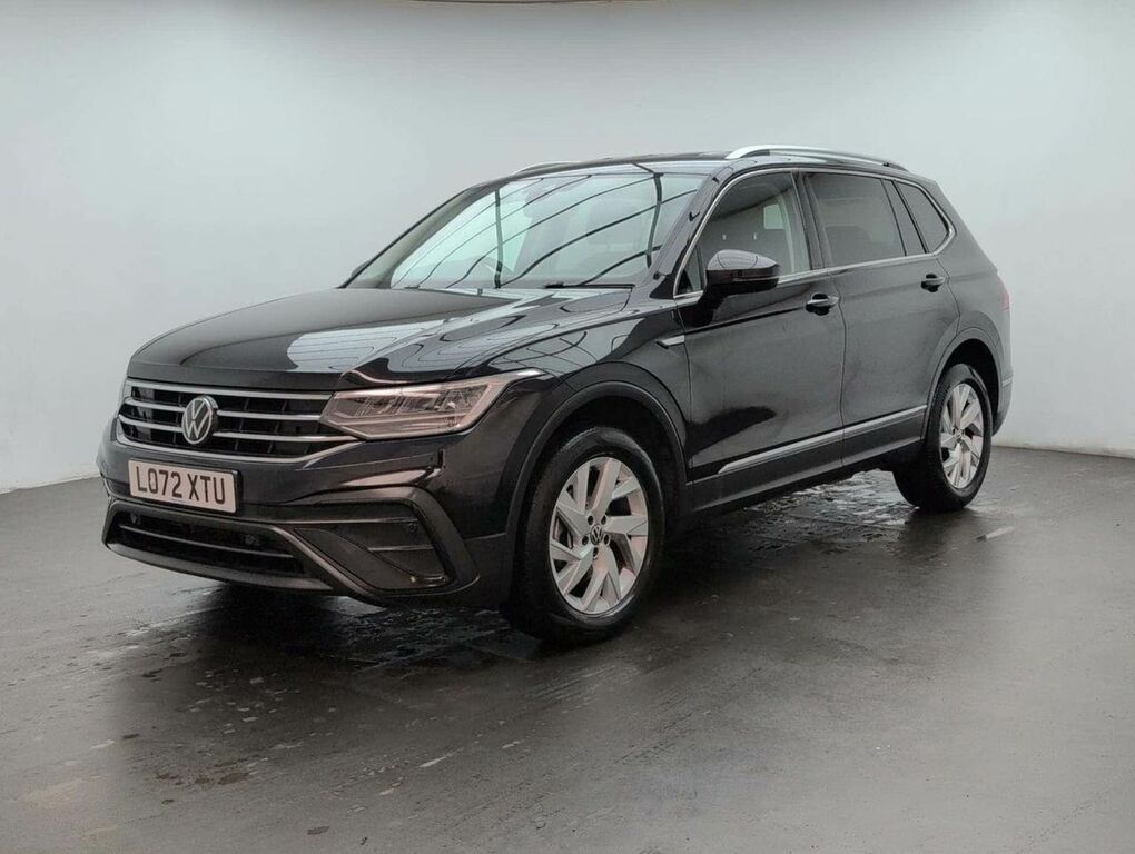 Volkswagen Tiguan Allspace 1.5 Tiguan Allspace Life Tsi LO72XTU Black #4