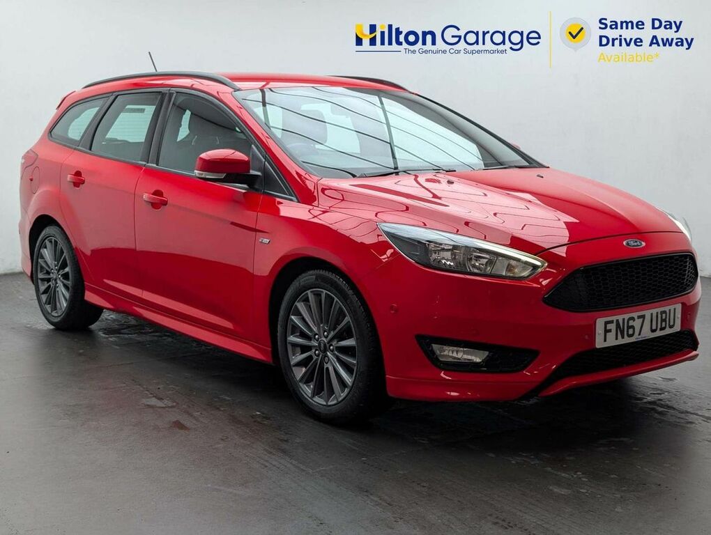 Ford Focus 1.5 Focus St-line FN67UBU Red