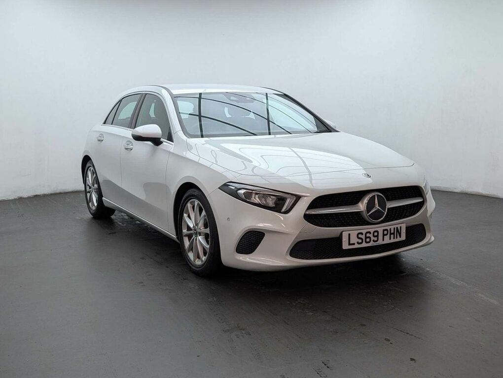 Mercedes-Benz A Class 1.3 A 200 Sport Premium LS69PHN White #2
