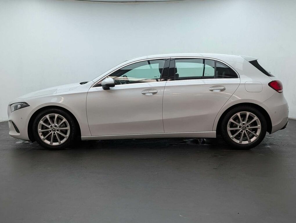 Mercedes-Benz A Class 1.3 A 200 Sport Premium LS69PHN White #5