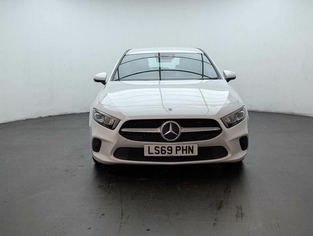 Mercedes-Benz A Class 1.3 A 200 Sport Premium LS69PHN White #3