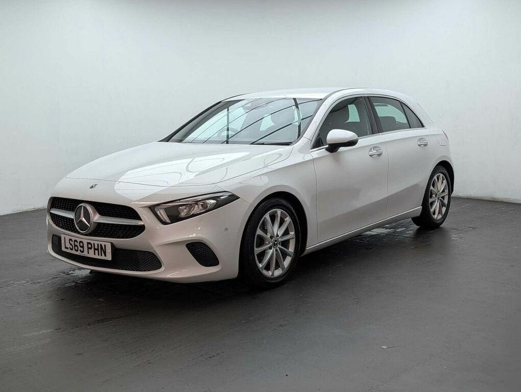 Mercedes-Benz A Class 1.3 A 200 Sport Premium LS69PHN White #4