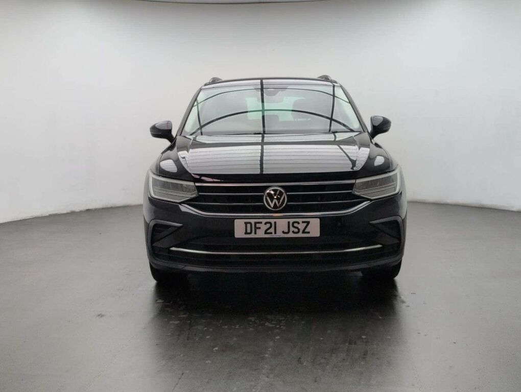 Volkswagen Tiguan 1.5 Tiguan Life Tsi DF21JSZ Black #3