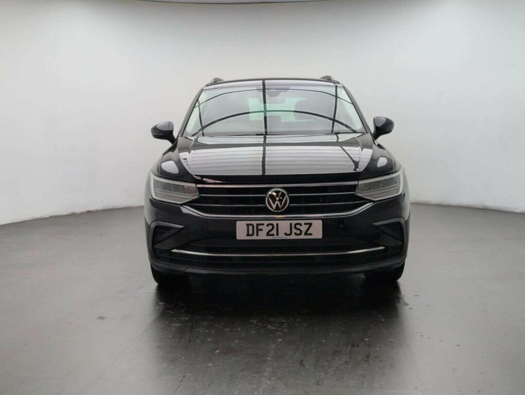 Volkswagen Tiguan 1.5L Life DF21JSZ Black #3