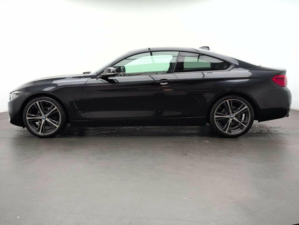 BMW 4 Series 2L Sport YH67LLK Black #5