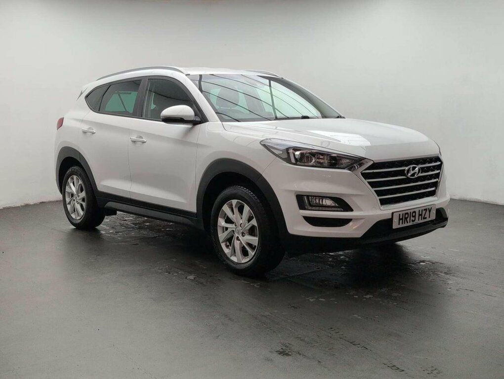 Hyundai Tucson 1.6L Se Nav HR19HZY White #2