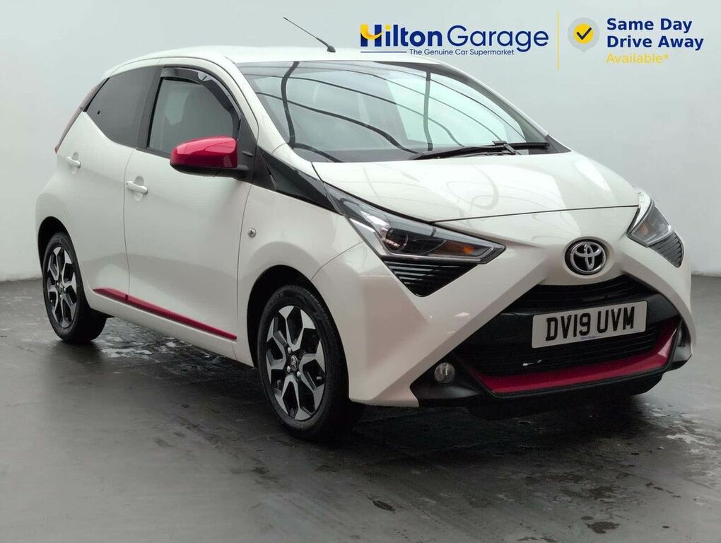 Toyota Aygo X 1.0 Aygo X-trend Vvt-i DV19UVM White