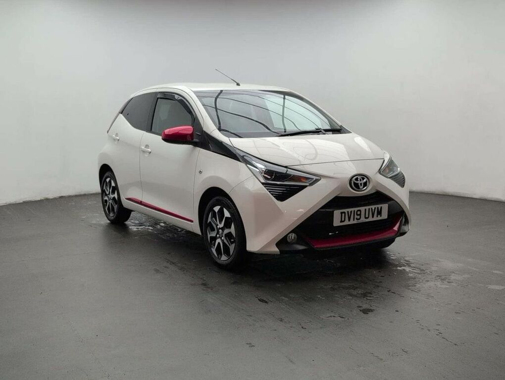 Toyota Aygo X 1.0 Aygo X-trend Vvt-i DV19UVM White #2