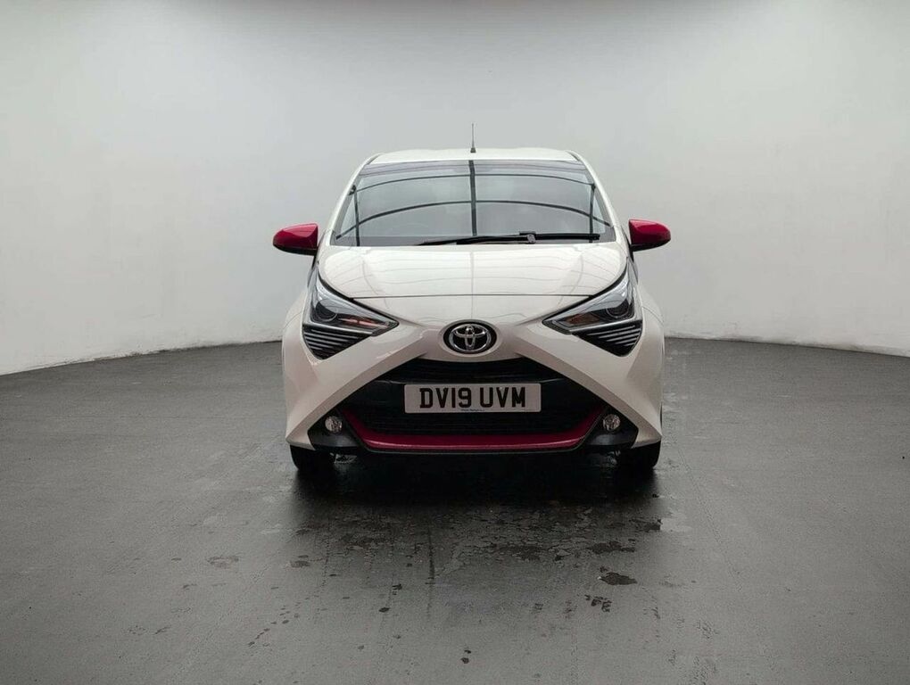 Toyota Aygo X 1.0 Aygo X-trend Vvt-i DV19UVM White #3