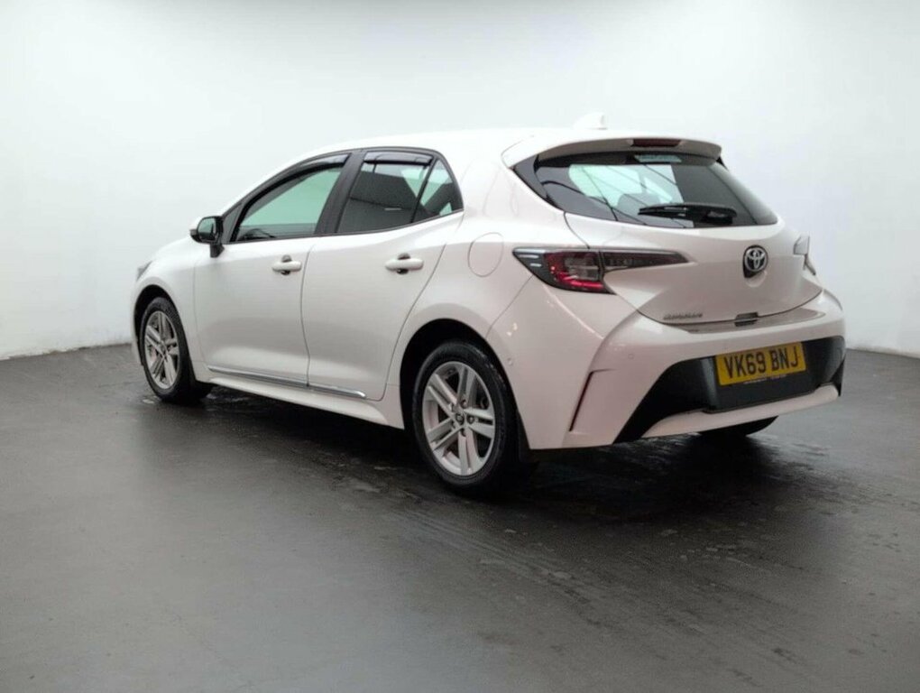Toyota Corolla 1.2L Icon Tech VK69BNJ White #6