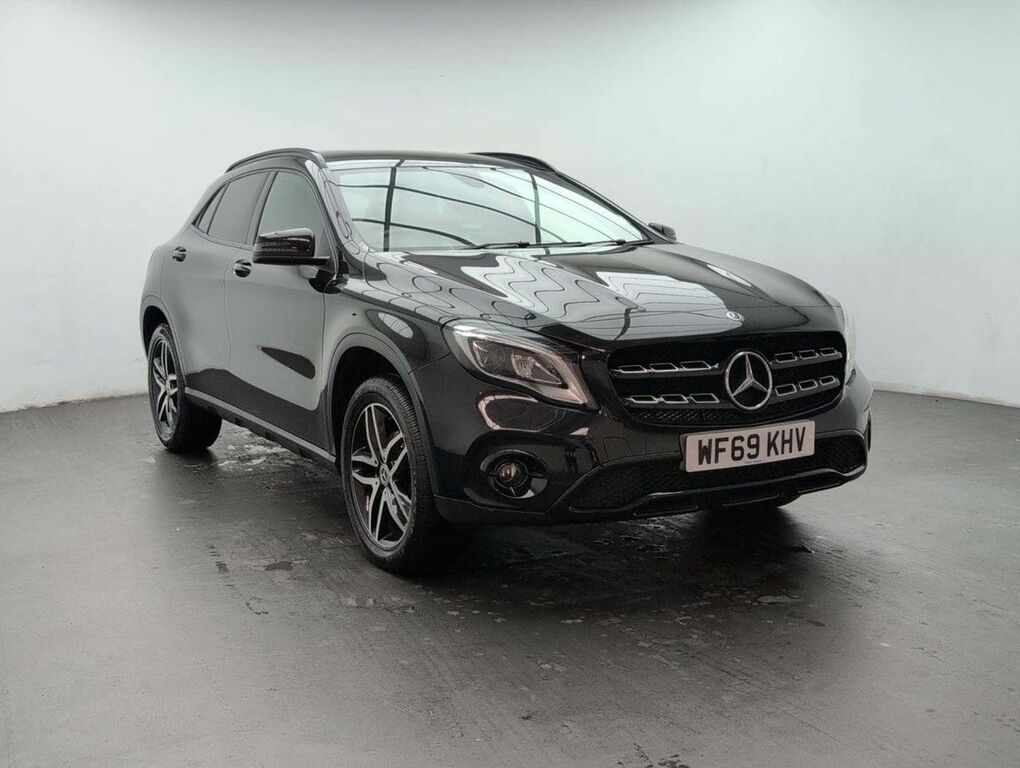 Mercedes-Benz GLA Class 1.6 Gla 180 Urban Edition Black #2