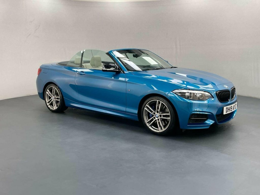 BMW 2 Series Convertible DH19AYZ Blue #3