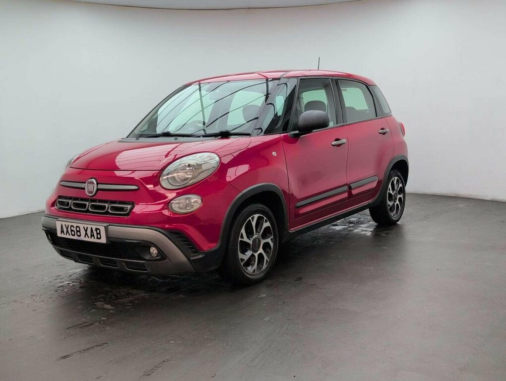 Fiat 500L 1.4L City Cross Red #4