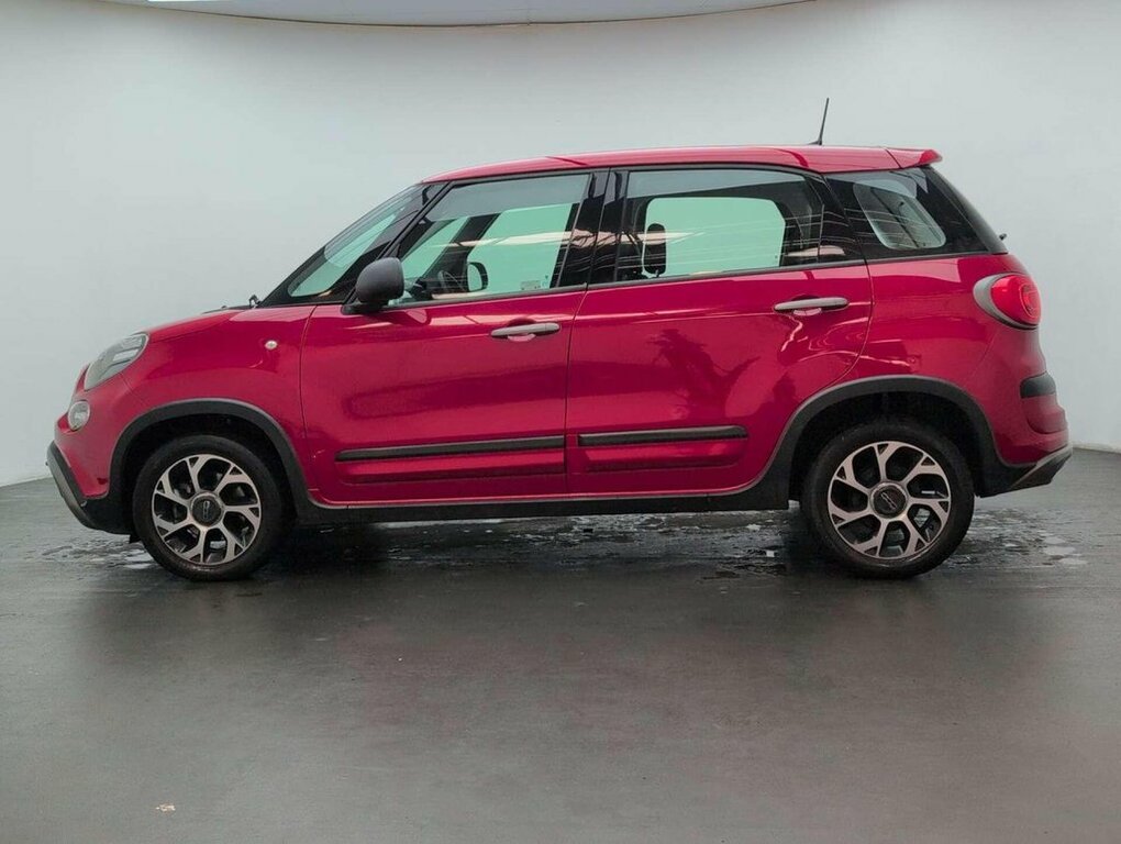 Fiat 500L 1.4L City Cross Red #5
