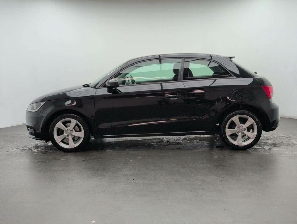 Audi A1 1.4 A1 Sport Nav Tfsi YH68AWG Black #5