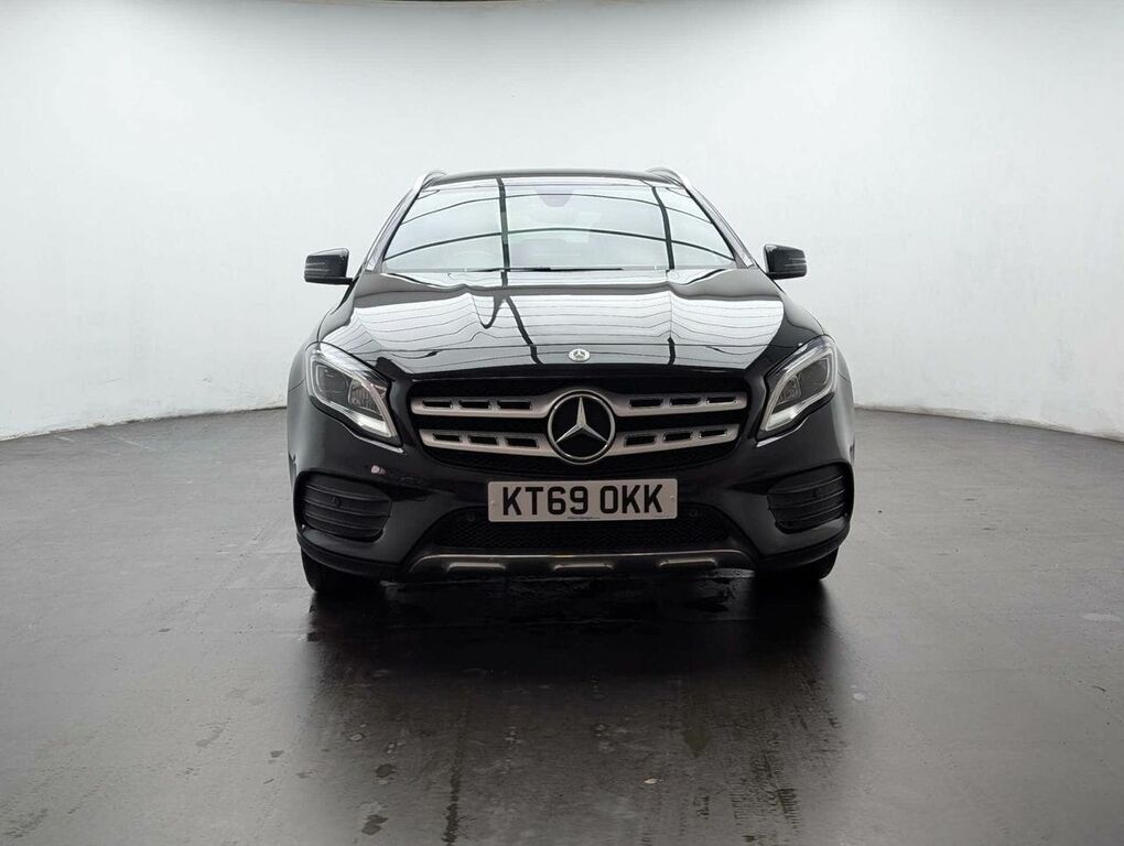 Mercedes-Benz GLA Class 1.6 Gla 180 Amg Line Edition Black #3