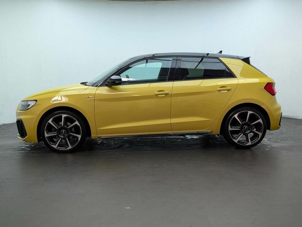 Audi A1 1.0 A1 Sportback 30 Tfsi Black Edition 5 CV22XUA Yellow #5